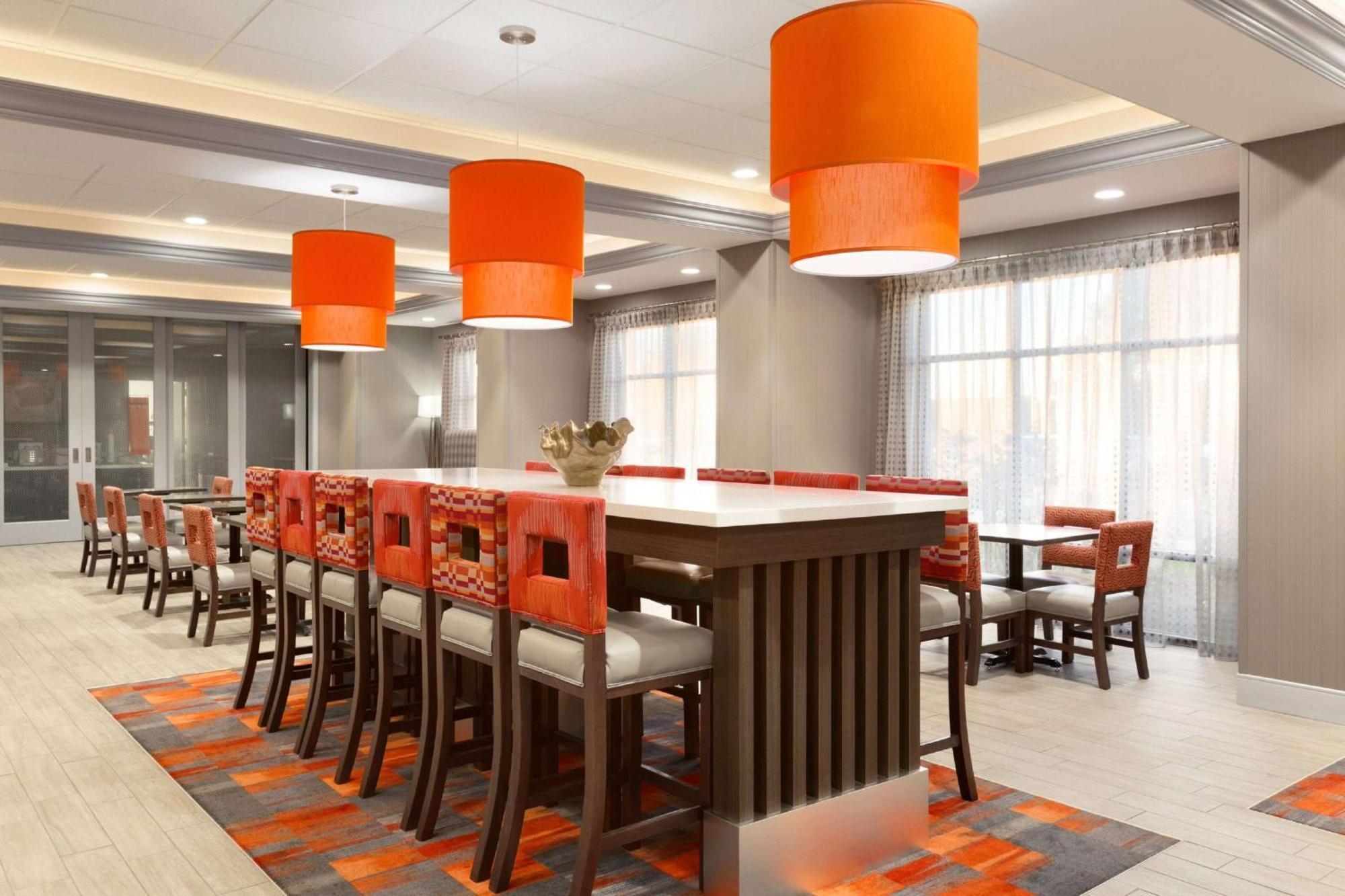 Hampton Inn By Hilton North Olmsted Cleveland Airport Экстерьер фото